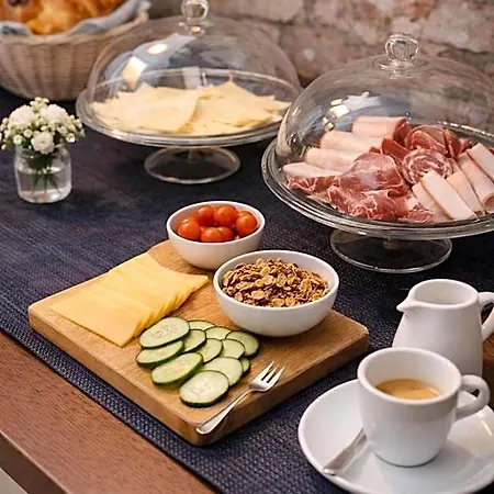 Casa Di Mirea Bed & Breakfast 4*