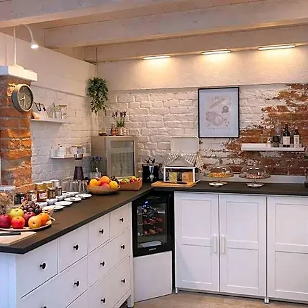 Casa Di Mirea Bed & Breakfast 4*
